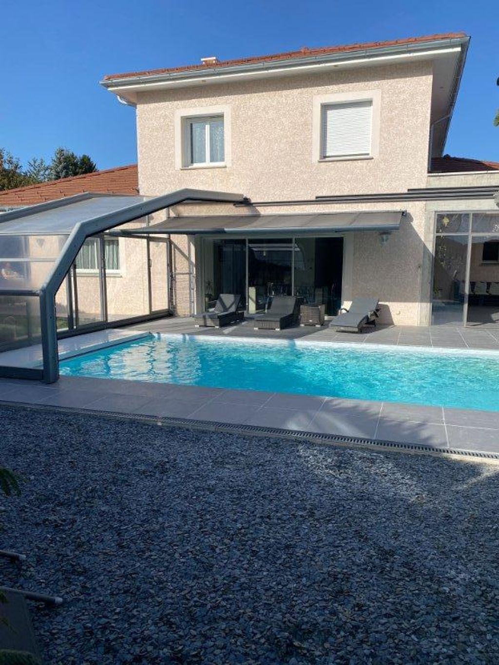 Achat maison à vendre 5 chambres 217 m² - Châtillon-en-Michaille