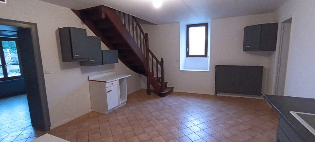 Achat maison à vendre 2 chambres 81 m² - Saint-Rémy-de-Sillé