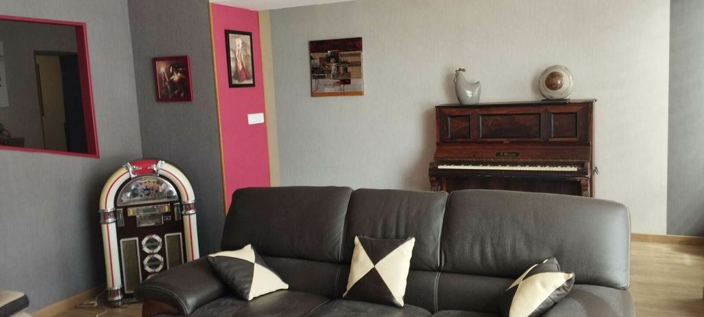 Achat maison à vendre 4 chambres 215 m² - Haudiomont