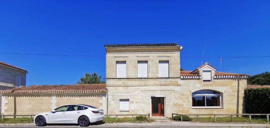 Achat maison à vendre 4 chambres 229 m² - Bourg