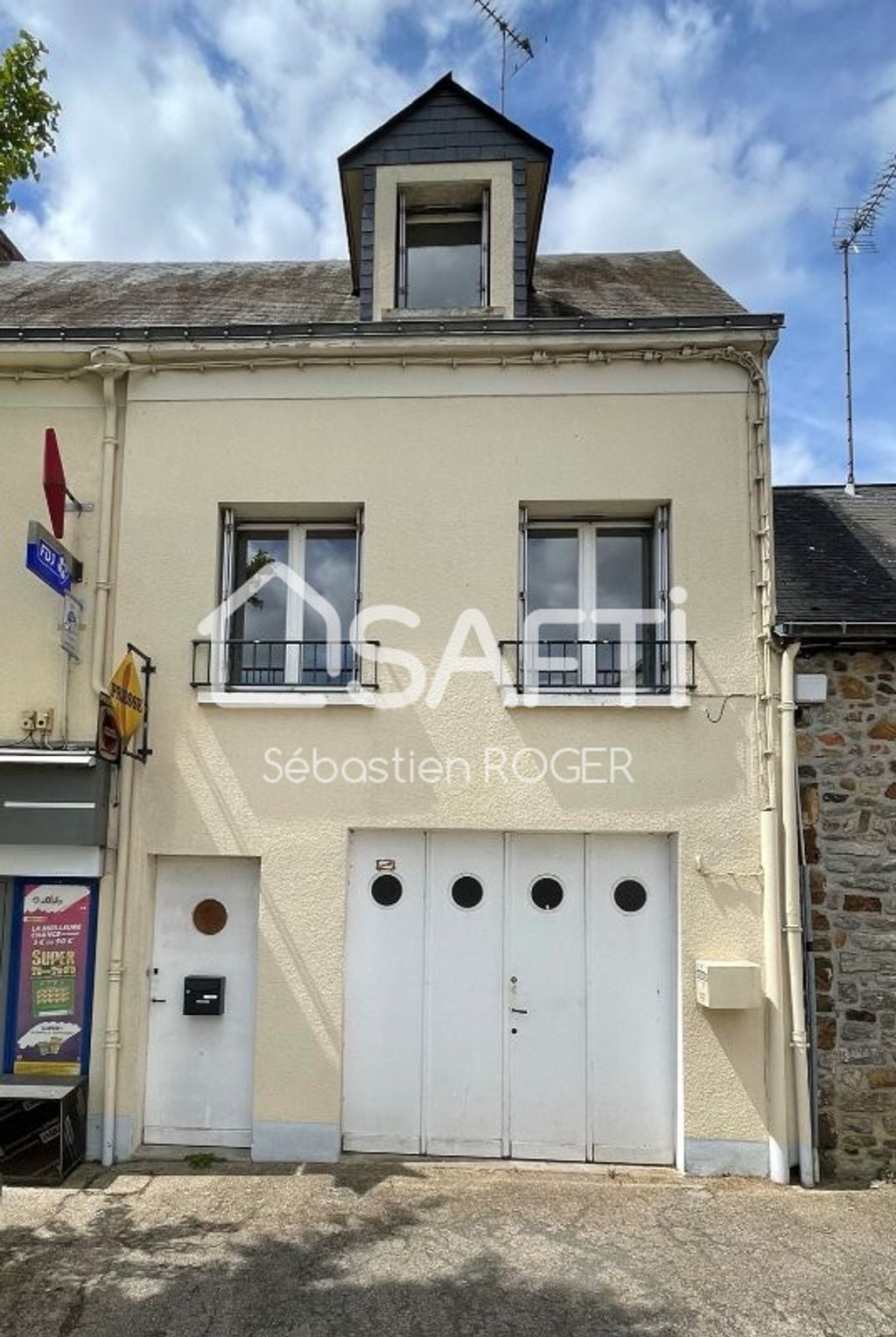 Achat maison à vendre 2 chambres 70 m² - Saint-Jean-sur-Mayenne