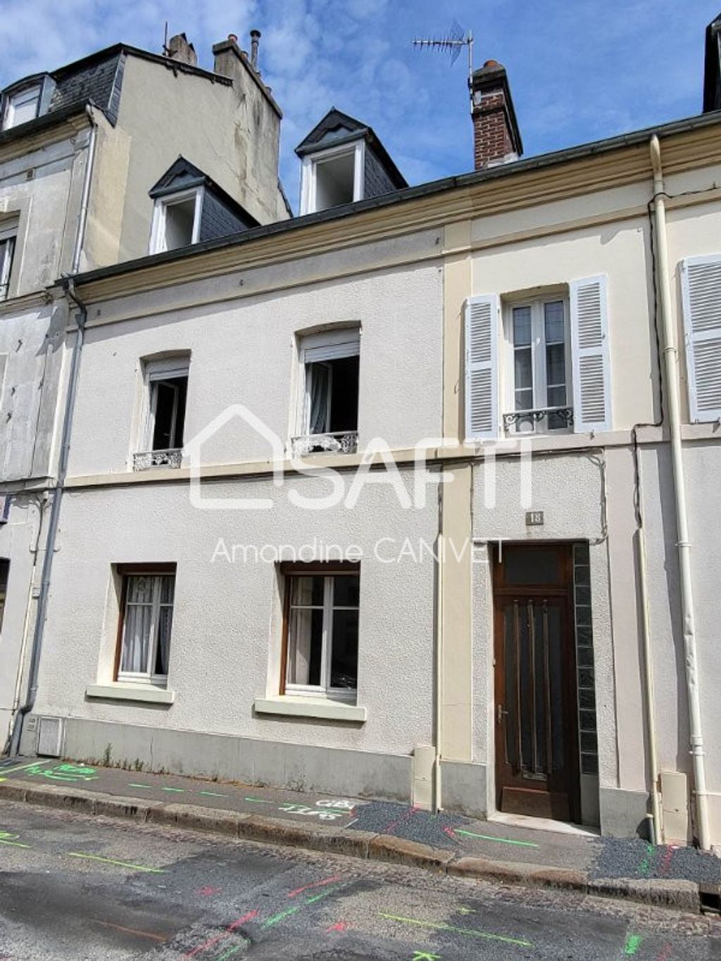 Achat maison à vendre 4 chambres 116 m² - Lisieux