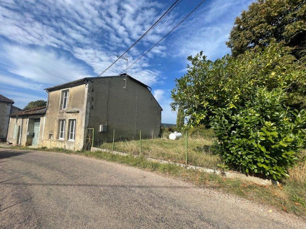 Achat maison à vendre 2 chambres 90 m² - Soulaucourt-sur-Mouzon