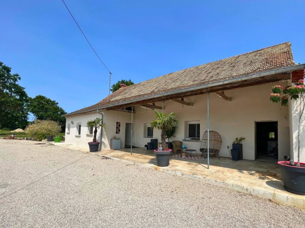 Achat maison à vendre 4 chambres 160 m² - Saint-Vincent-en-Bresse