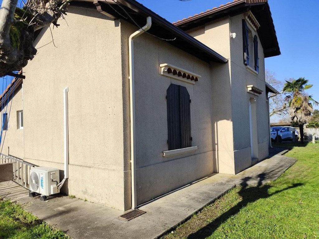 Achat maison à vendre 3 chambres 97 m² - Roquefort