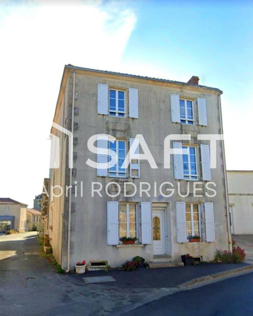 Achat maison à vendre 4 chambres 138 m² - Moutiers-sur-le-Lay