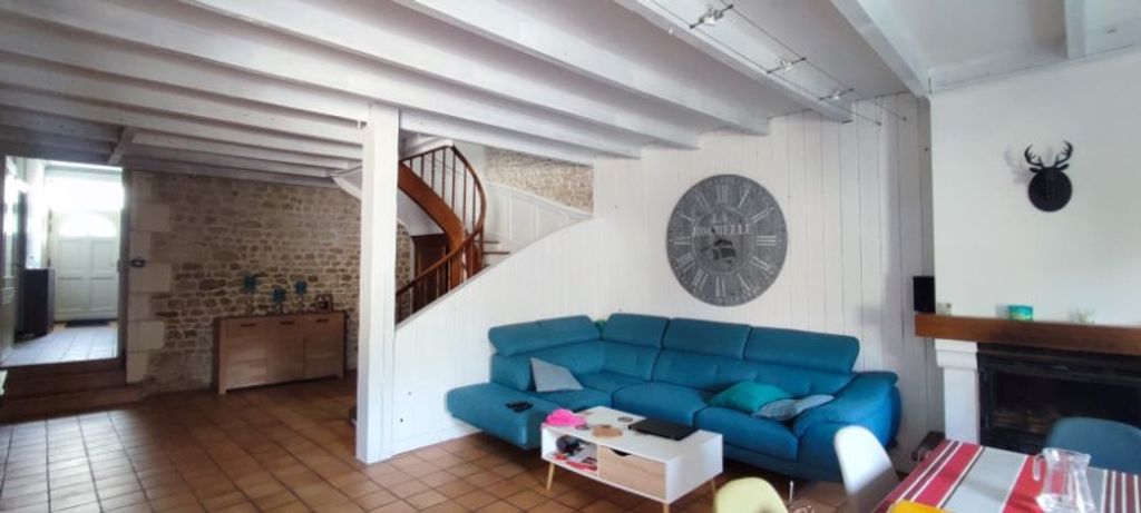 Achat maison à vendre 3 chambres 180 m² - Saint-Jean-d'Angély