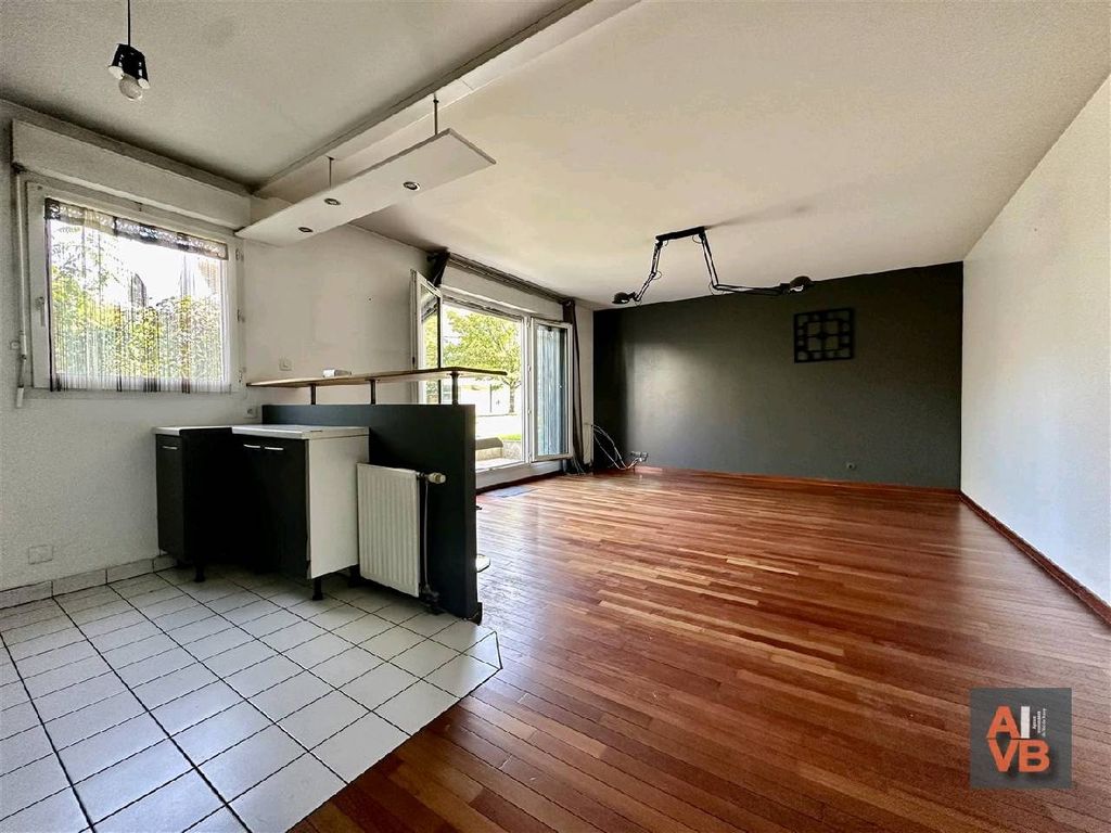 Achat appartement à vendre 2 pièces 48 m² - Bussy-Saint-Georges