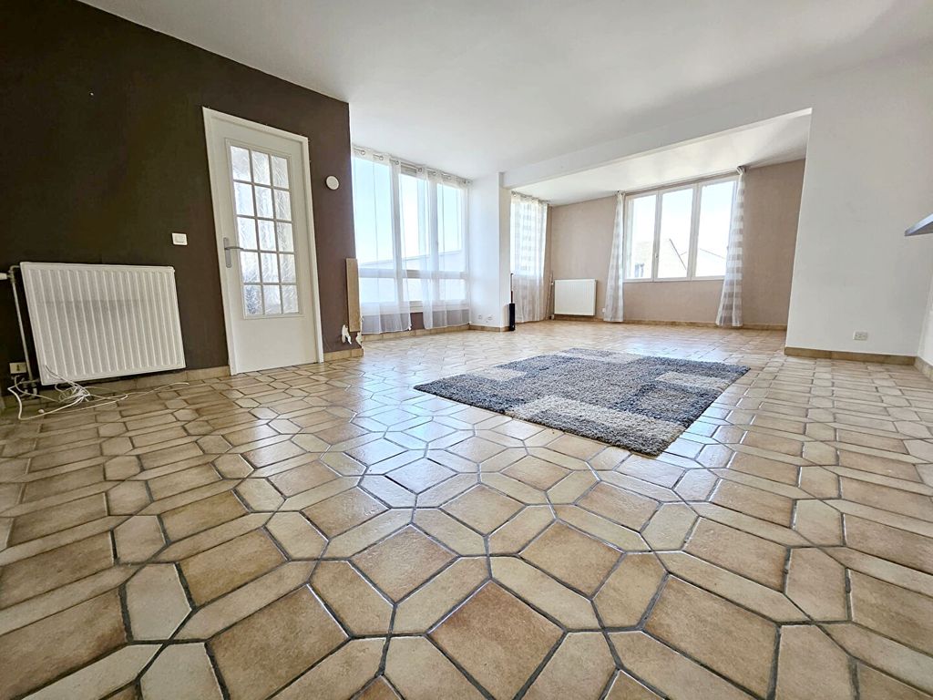 Achat appartement à vendre 5 pièces 102 m² - Villeparisis