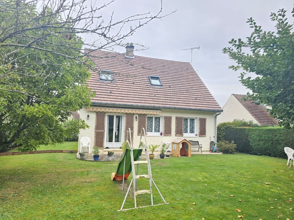 Achat maison à vendre 4 chambres 139 m² - Plailly