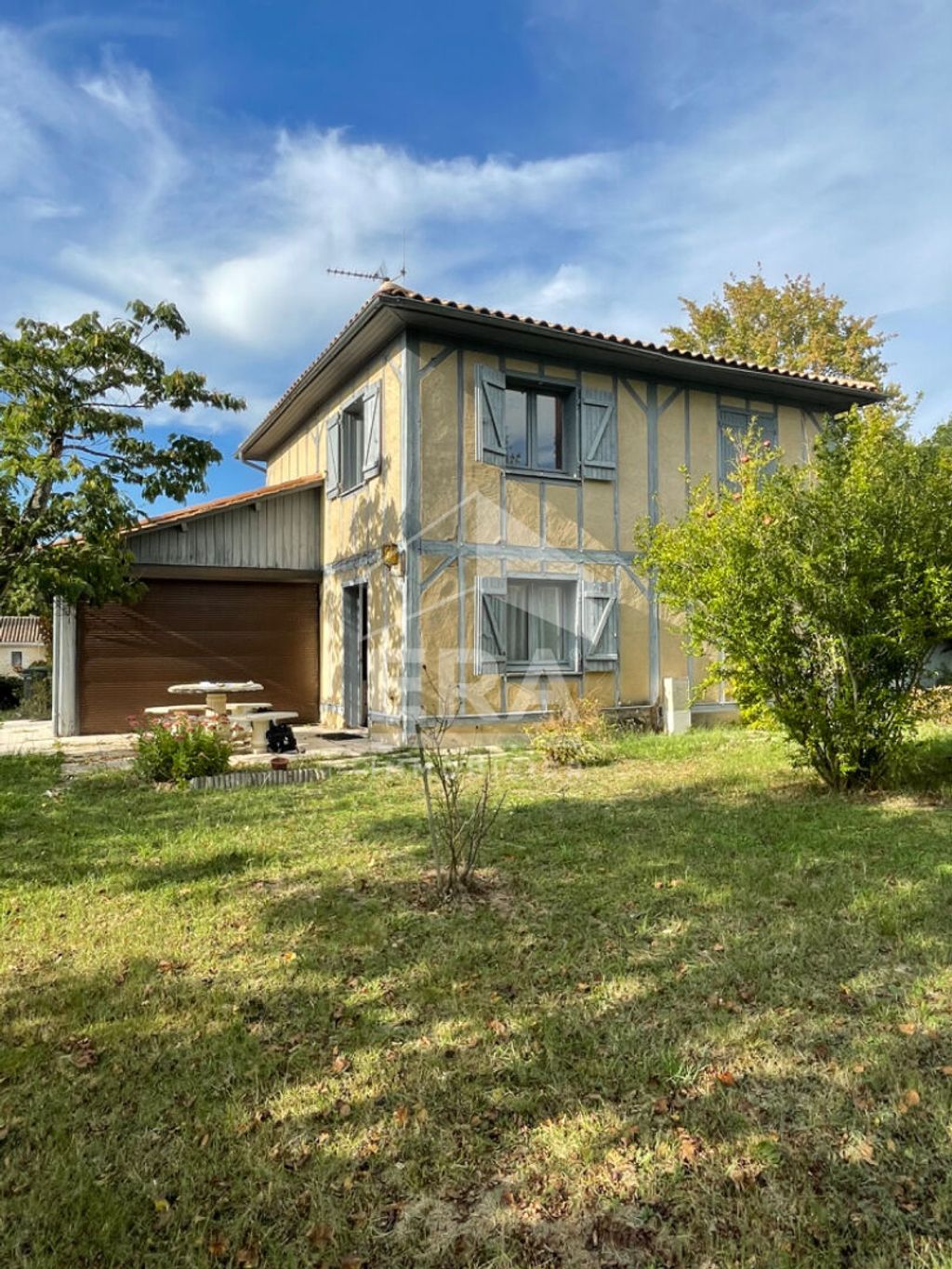 Achat maison à vendre 2 chambres 179 m² - Montpon-Ménestérol