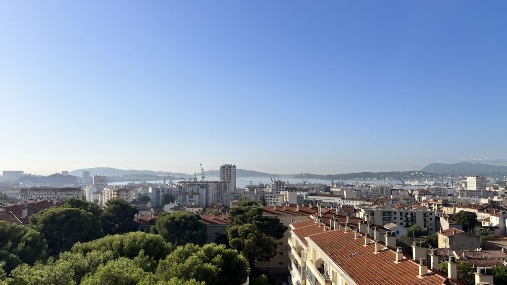Achat maison à vendre 2 chambres 96 m² - Toulon