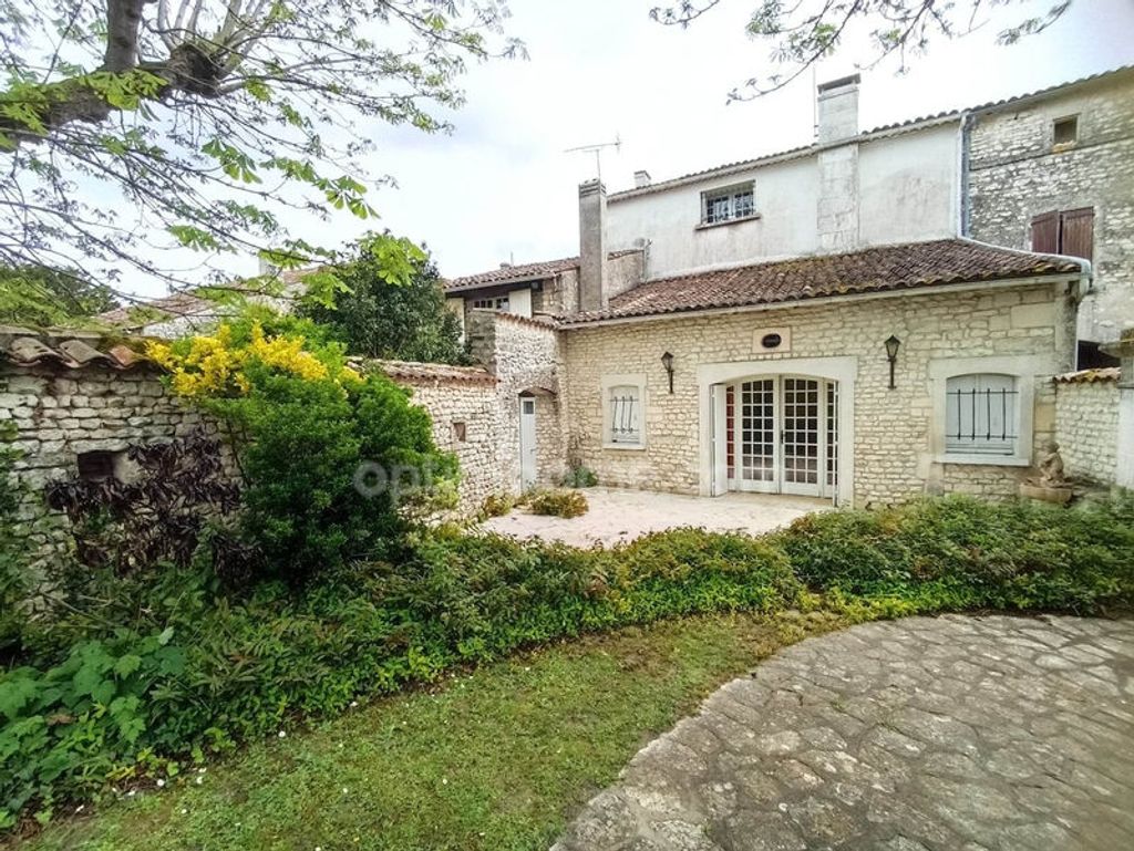 Achat maison à vendre 2 chambres 150 m² - Pérignac