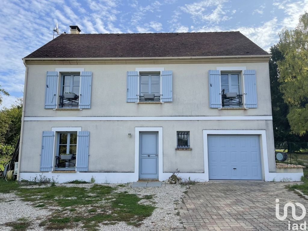 Achat maison à vendre 4 chambres 125 m² - Château-Landon