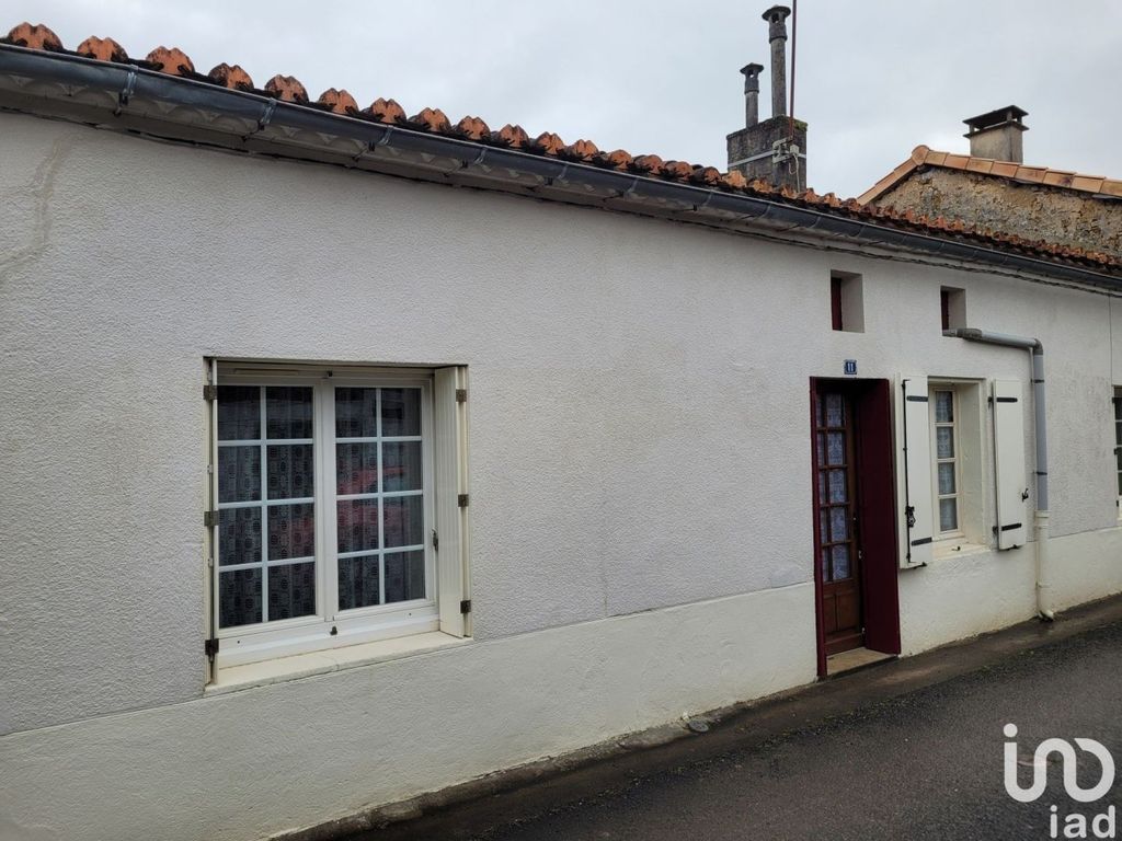 Achat maison à vendre 3 chambres 65 m² - Chasseneuil-sur-Bonnieure