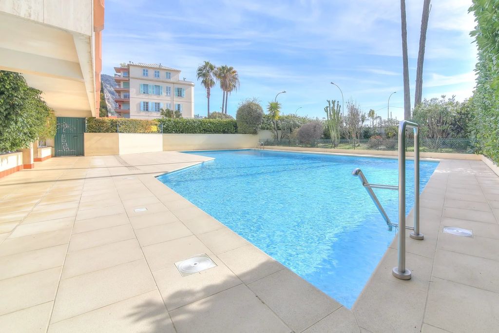 Achat appartement à vendre 4 pièces 92 m² - Menton