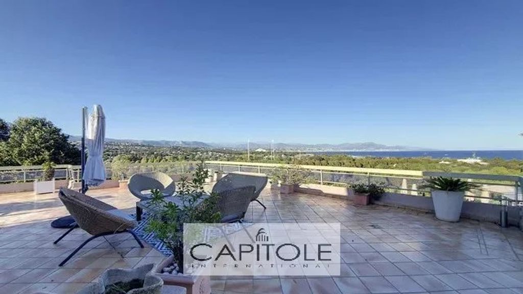 Achat appartement à vendre 3 pièces 97 m² - Antibes