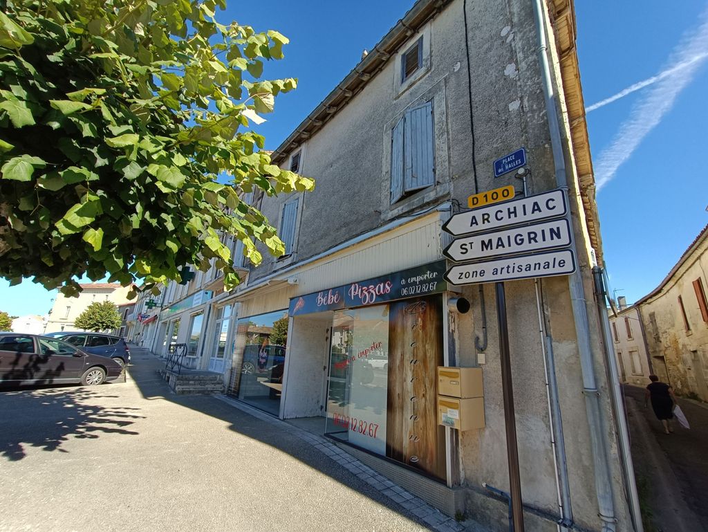 Achat maison à vendre 5 chambres 196 m² - Baignes-Sainte-Radegonde