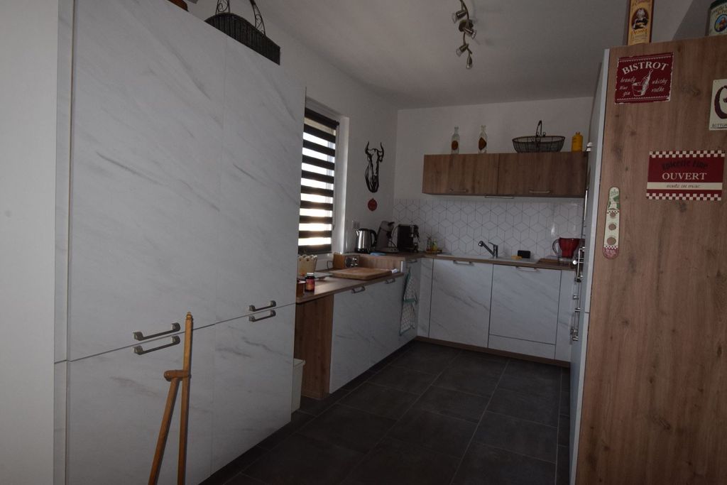 Achat maison à vendre 4 chambres 110 m² - Saint-Pantaléon-de-Larche