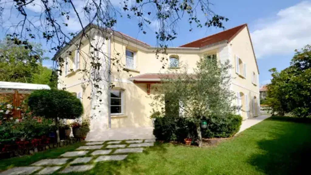 Achat maison à vendre 5 chambres 210 m² - Croissy-sur-Seine