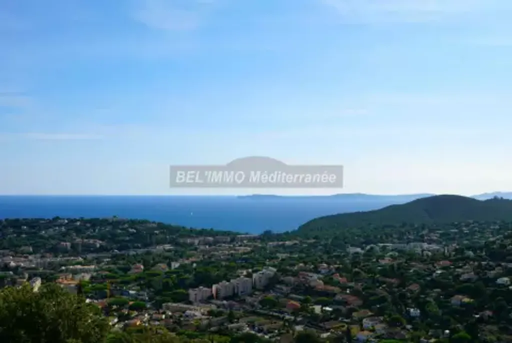 Achat maison à vendre 4 chambres 180 m² - Cavalaire-sur-Mer