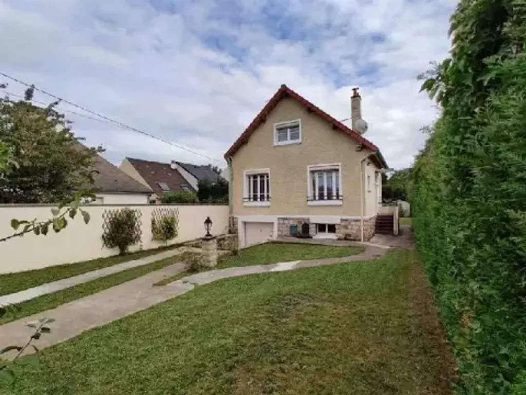Achat maison à vendre 3 chambres 86 m² - Sainte-Geneviève-des-Bois