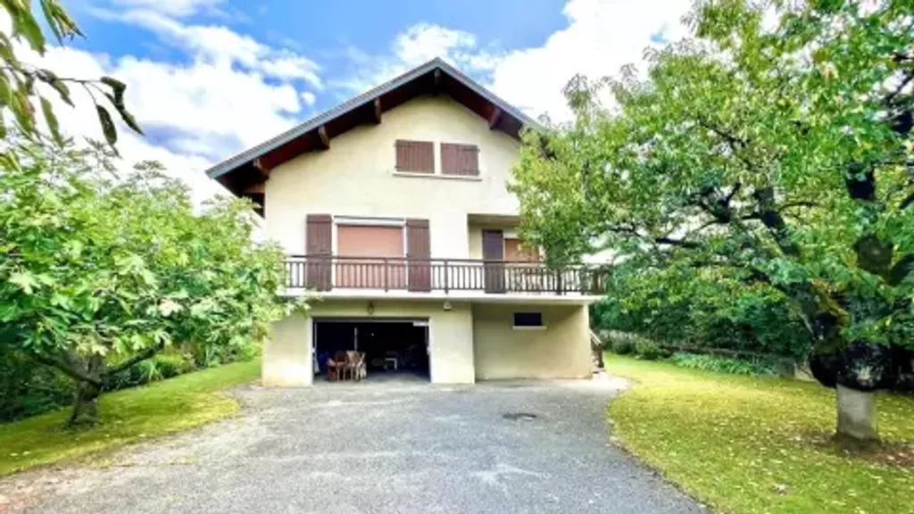 Achat maison à vendre 6 chambres 132 m² - Chambéry