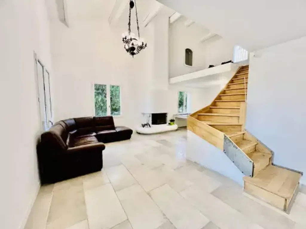 Achat maison à vendre 4 chambres 170 m² - Clermont-l'Hérault