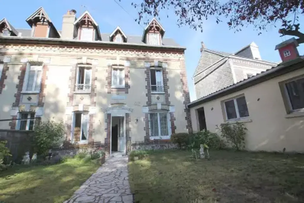 Achat maison à vendre 4 chambres 105 m² - Mont-Saint-Aignan