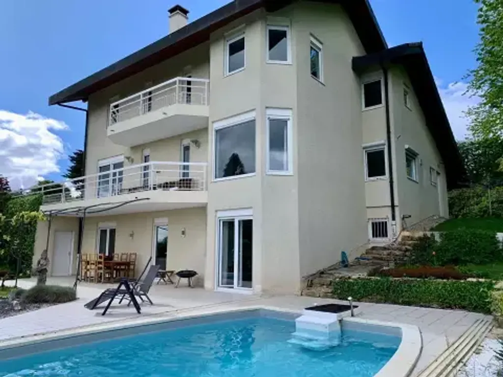 Achat maison à vendre 5 chambres 270 m² - Divonne-les-Bains