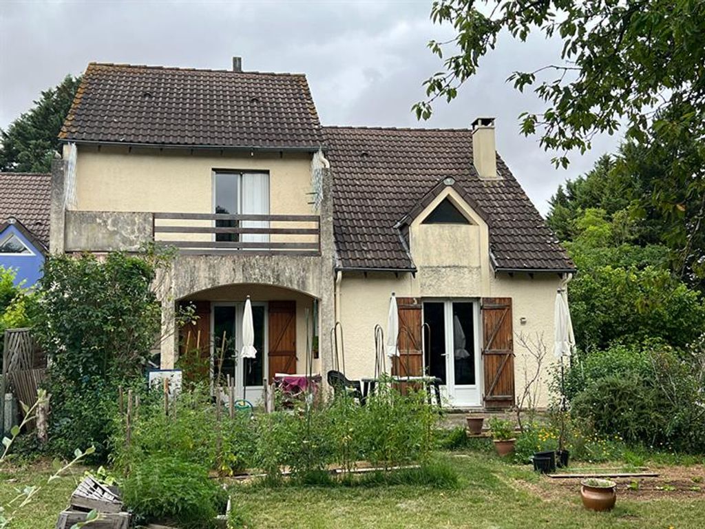 Achat maison à vendre 3 chambres 109 m² - Saint-Germain-du-Puy