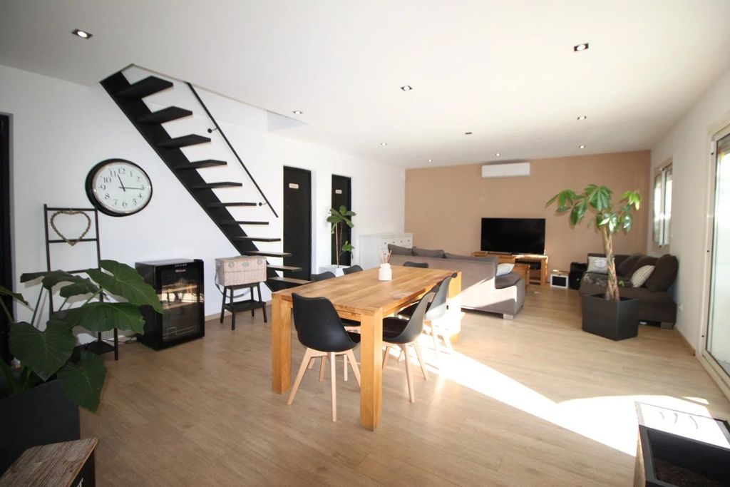 Achat maison à vendre 5 chambres 122 m² - Mèze