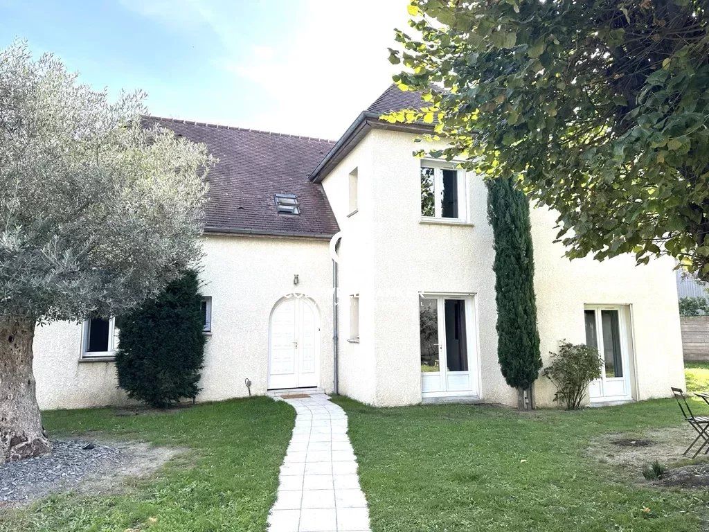 Achat maison à vendre 5 chambres 255 m² - Chatou