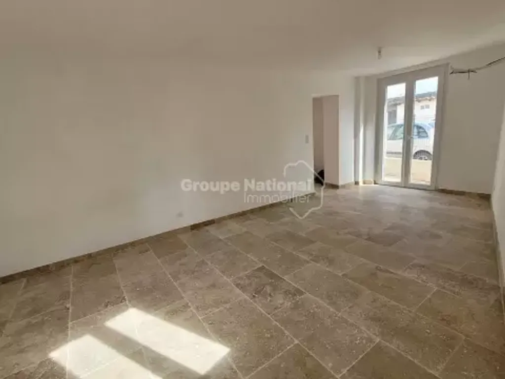 Achat maison à vendre 2 chambres 95 m² - Arles