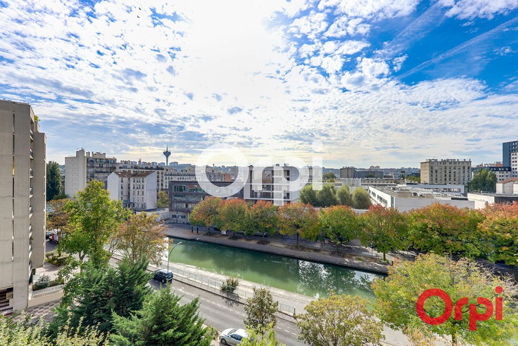 Achat appartement à vendre 2 pièces 64 m² - Pantin