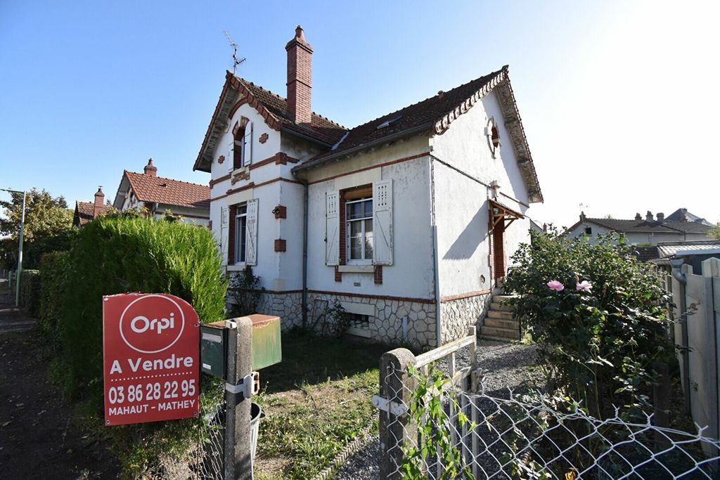 Achat maison à vendre 4 chambres 98 m² - Cosne-Cours-sur-Loire