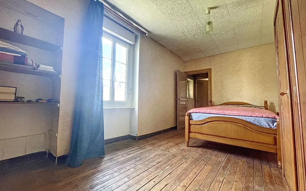 Achat maison à vendre 3 chambres 109 m² - Montluçon