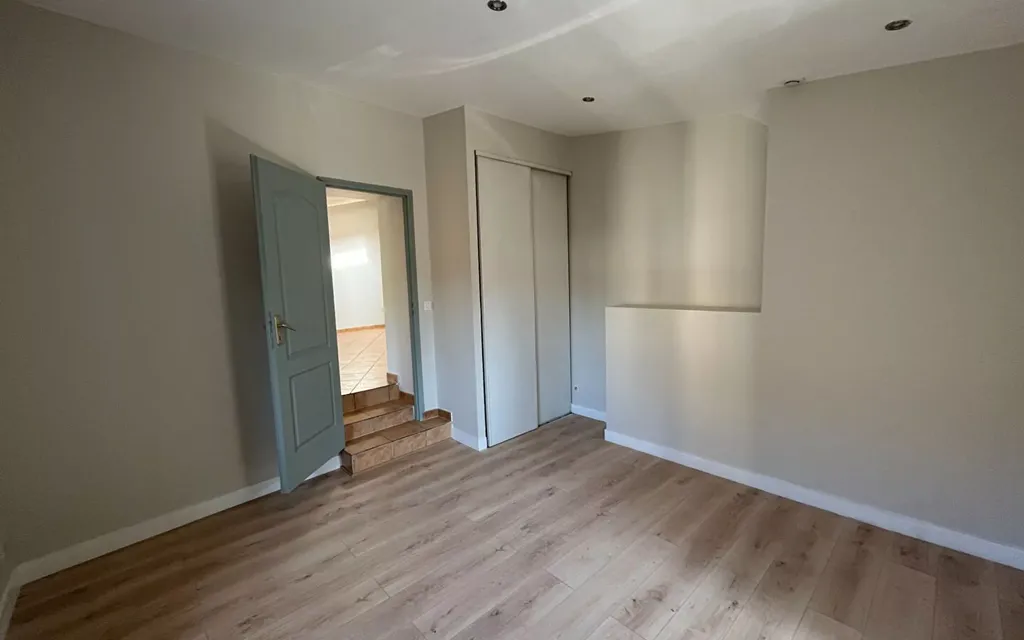 Achat appartement à vendre 2 pièces 44 m² - L'Isle-sur-la-Sorgue