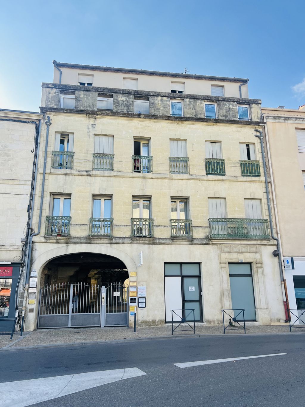 Achat appartement à vendre 3 pièces 75 m² - Lunel