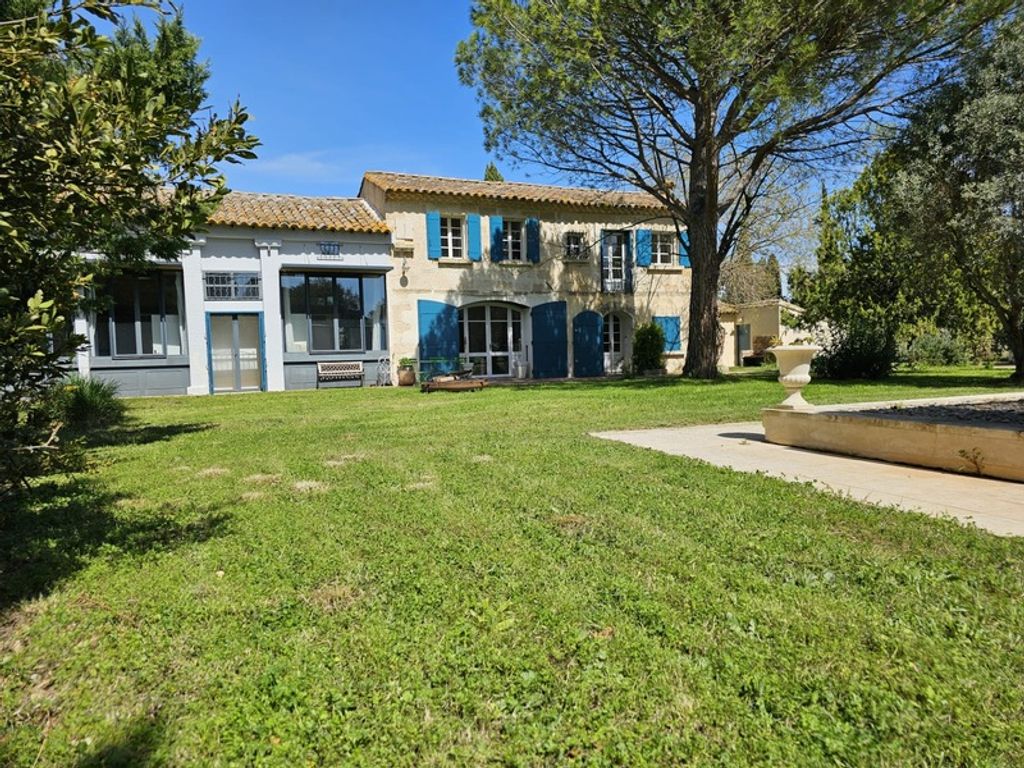 Achat maison à vendre 4 chambres 244 m² - Arles