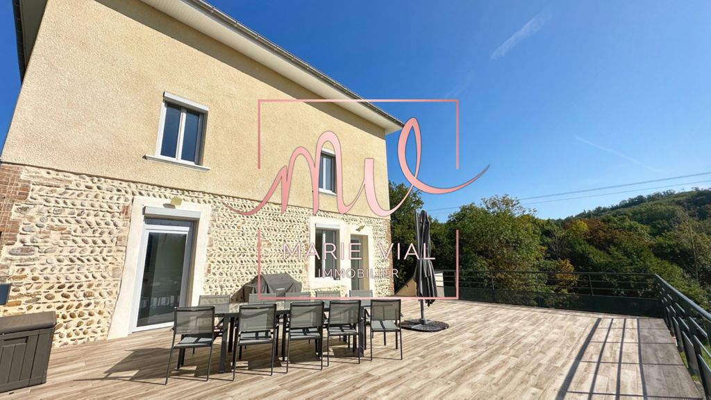 Achat maison à vendre 4 chambres 182 m² - Saint-Geoirs