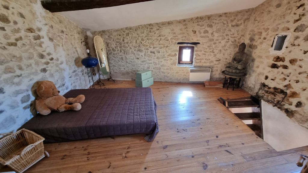 Achat maison à vendre 4 chambres 125 m² - Combas