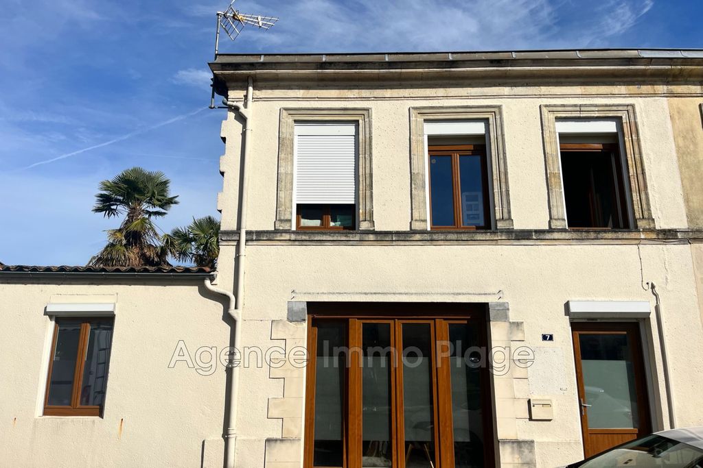 Achat maison à vendre 3 chambres 125 m² - Saint-Laurent-Médoc