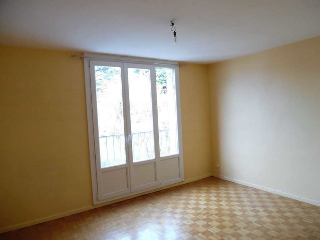 Achat appartement à vendre 2 pièces 43 m² - Saint-Martin-d'Hères