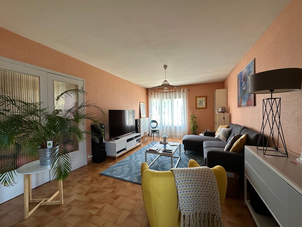 Achat maison à vendre 2 chambres 97 m² - Issoudun