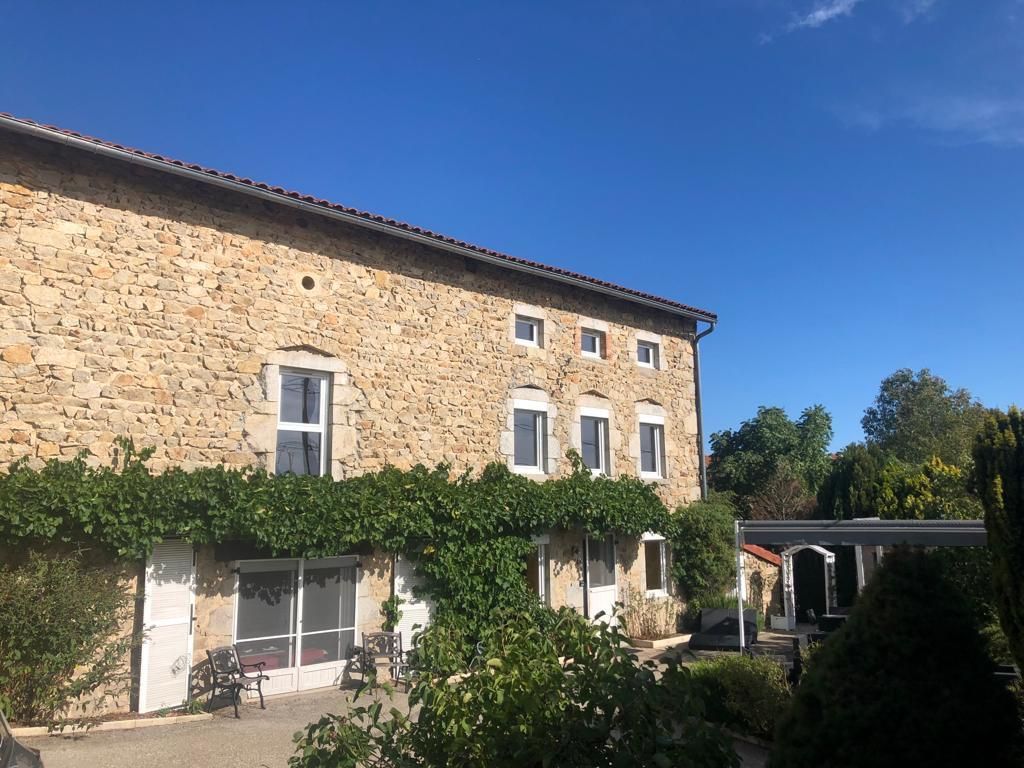 Achat maison à vendre 6 chambres 350 m² - Saint-Geneys-près-Saint-Paulien