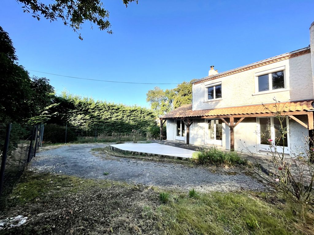 Achat maison à vendre 1 chambre 82 m² - Pont-Saint-Martin
