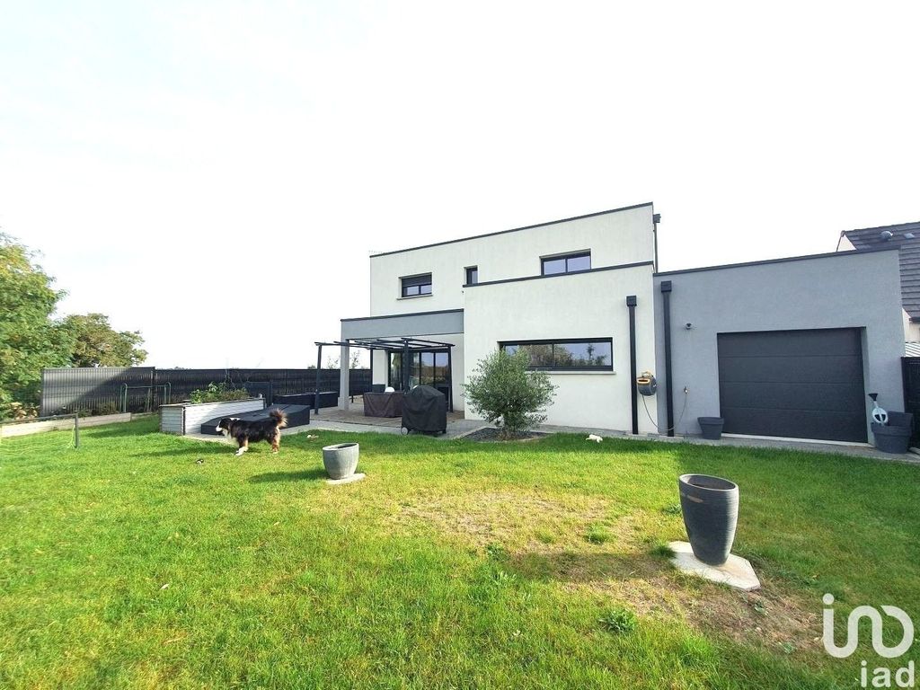 Achat maison à vendre 5 chambres 168 m² - Villers-Bretonneux