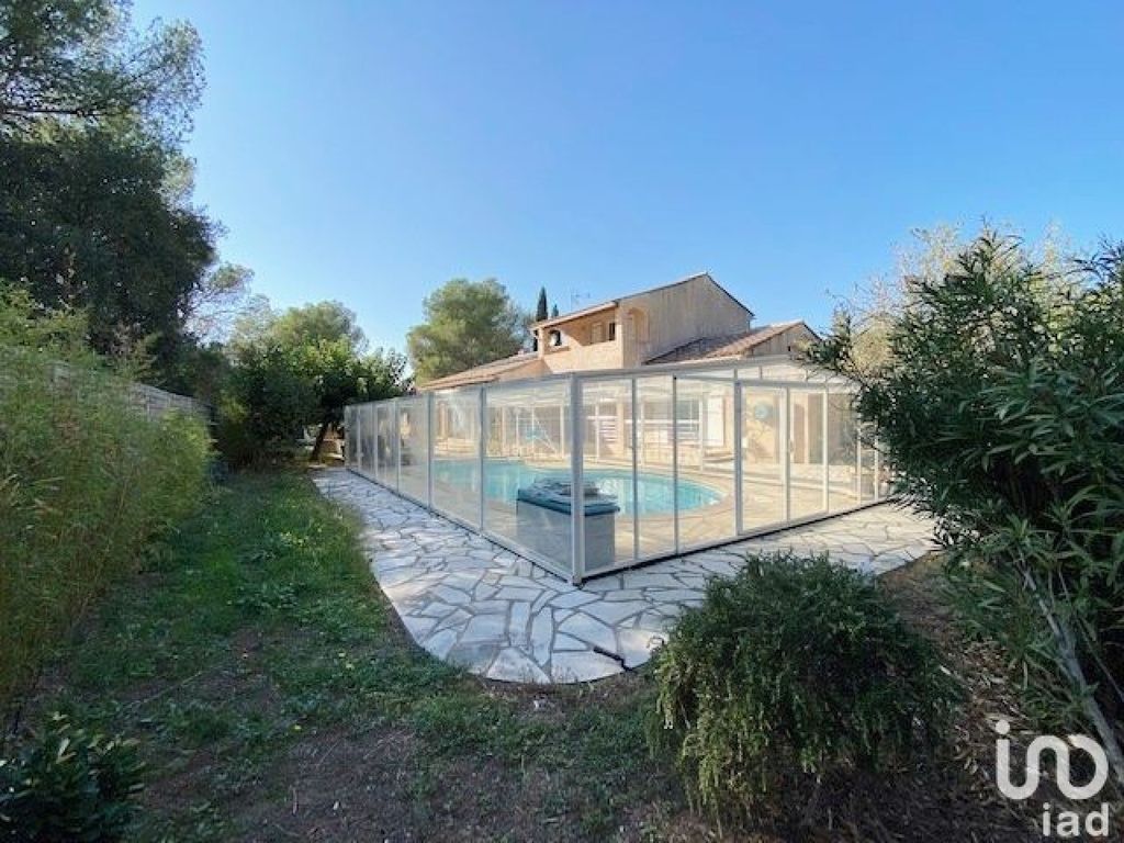 Achat maison à vendre 4 chambres 170 m² - Saint-Raphaël
