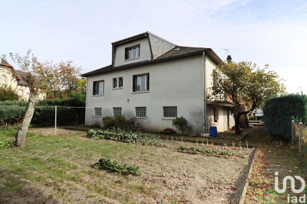 Achat maison à vendre 6 chambres 242 m² - Ussel